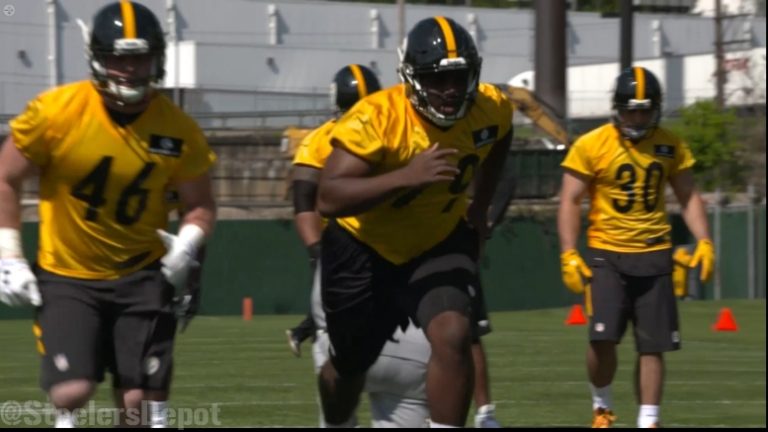 Report: Steelers DT Javon Hargrave Left Monday's Practice With Apparent ...