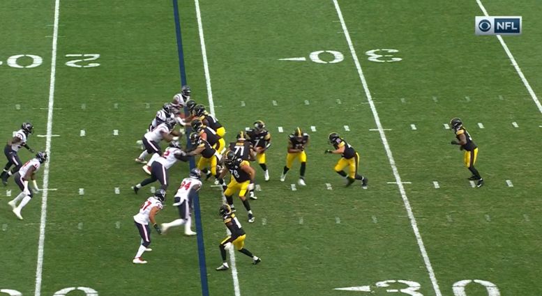 Fitzpatrick Explains How Defenses Are Challenged By Canada's Heavy Pre-Snap  Movement Offense - Steelers Depot