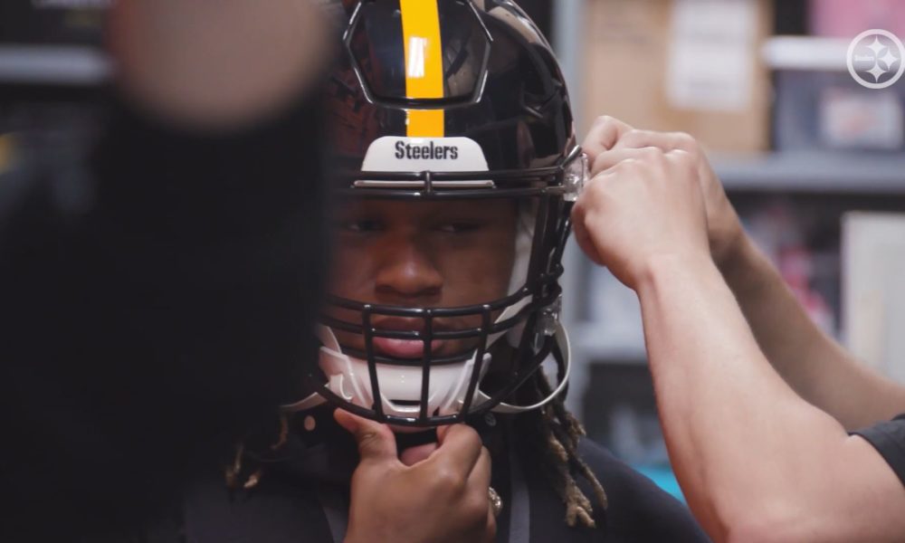 Pittsburgh Steelers linebacker Buddy Johnson (45) lines up for a