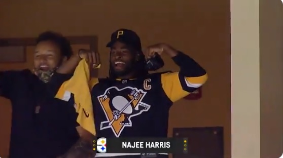 Najee Harris Shows Off Penguins Winter Classic Threads