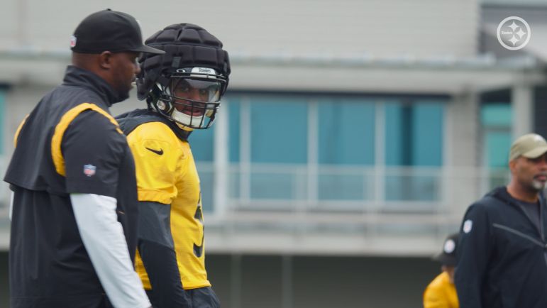 Steelers have a big decision to make with Devin Bush in 2022 offseason