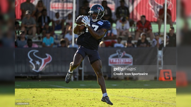 Two former Eagles players join Steelers practice squad