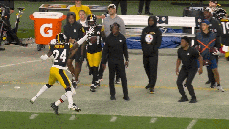 Joey Porter Jr. Gets Interception in Steelers' Debut