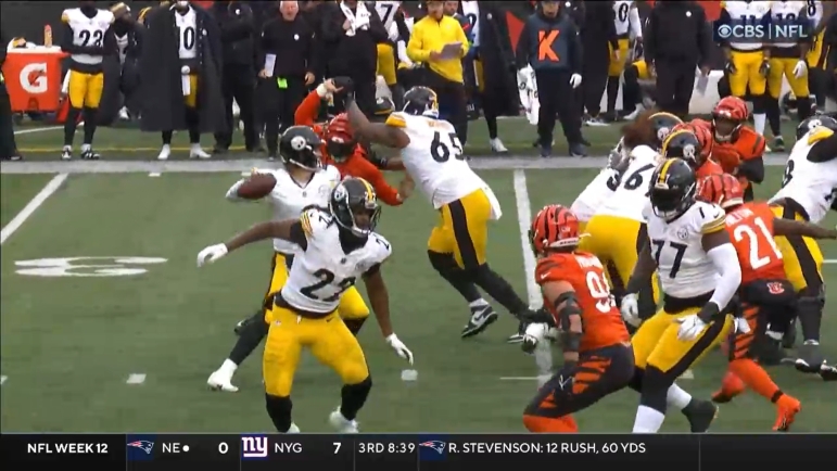 Pickett Steelers Pass