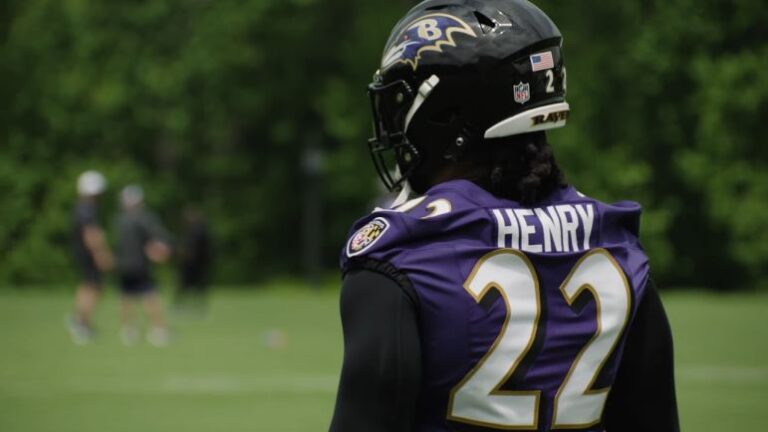 Ravens OC Happy If RB Derrick Henry Notches 300 Carries - Steelers Depot