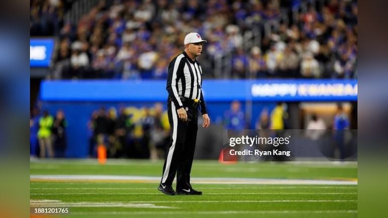 Steelers Commanders referee