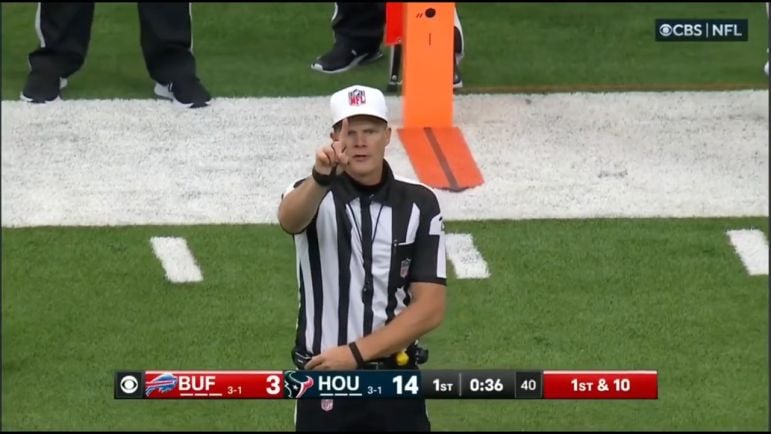 Steelers Ravens referee Clay Martin