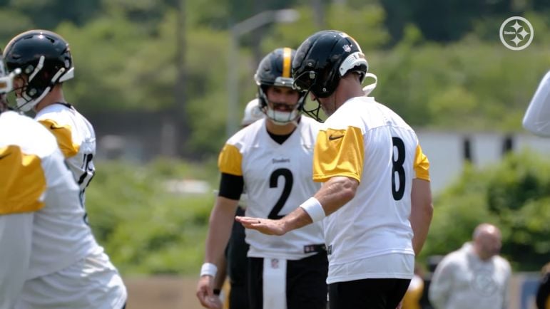 Juan Thornhill Aaron Rodgers