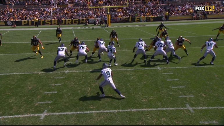 Steelers defensive line Derrick Harmon