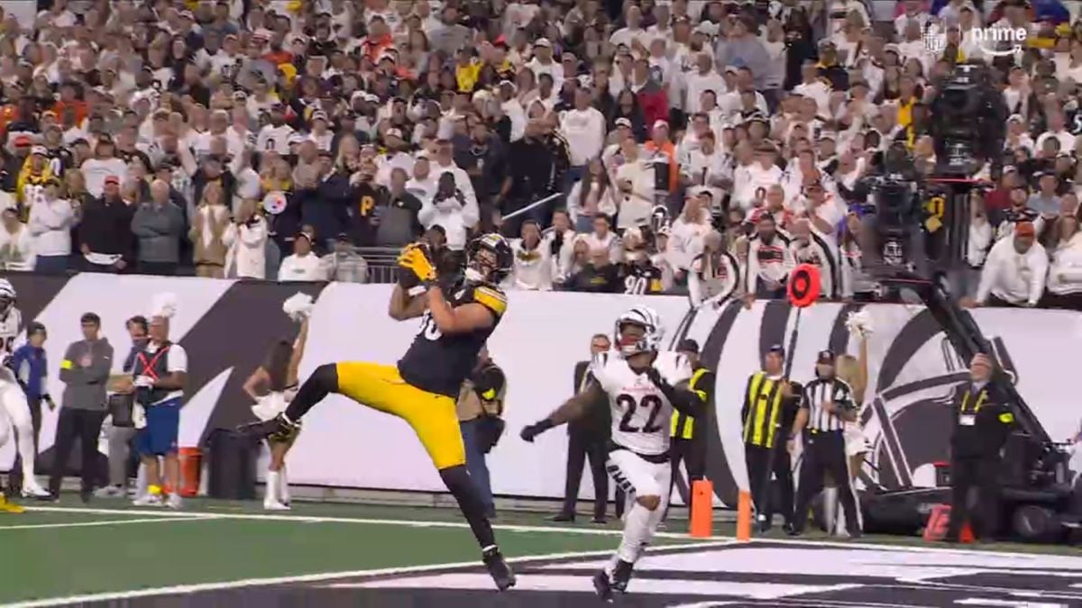 Pat Freiermuth TD